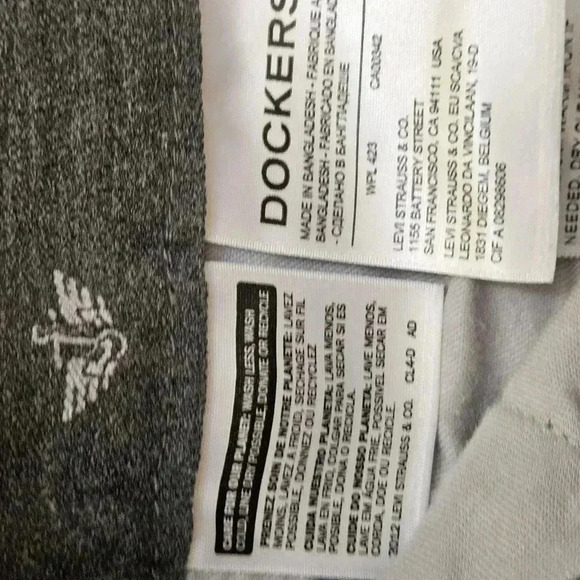 Dockers Slim Fit by Levi's Size 31×32 EUC - Picture 5 of 8